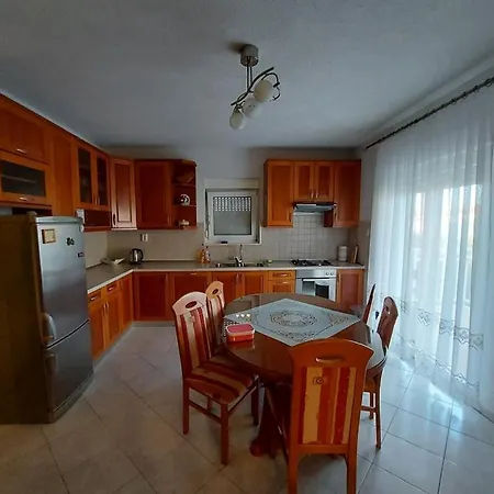 Appartement Roko *